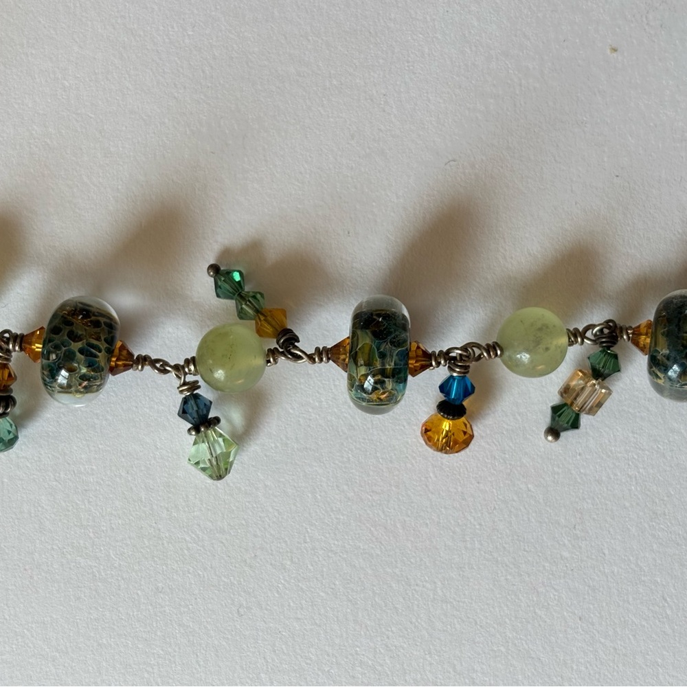 Green Glass Bead Heart Toggle Bracelet - Picture 4 of 4